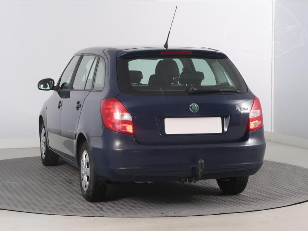2010 Škoda FABIA - 7