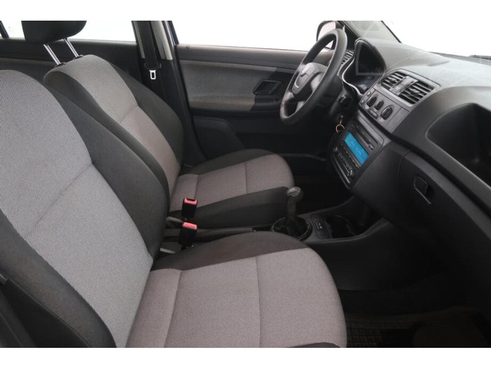 2010 Škoda FABIA - 17