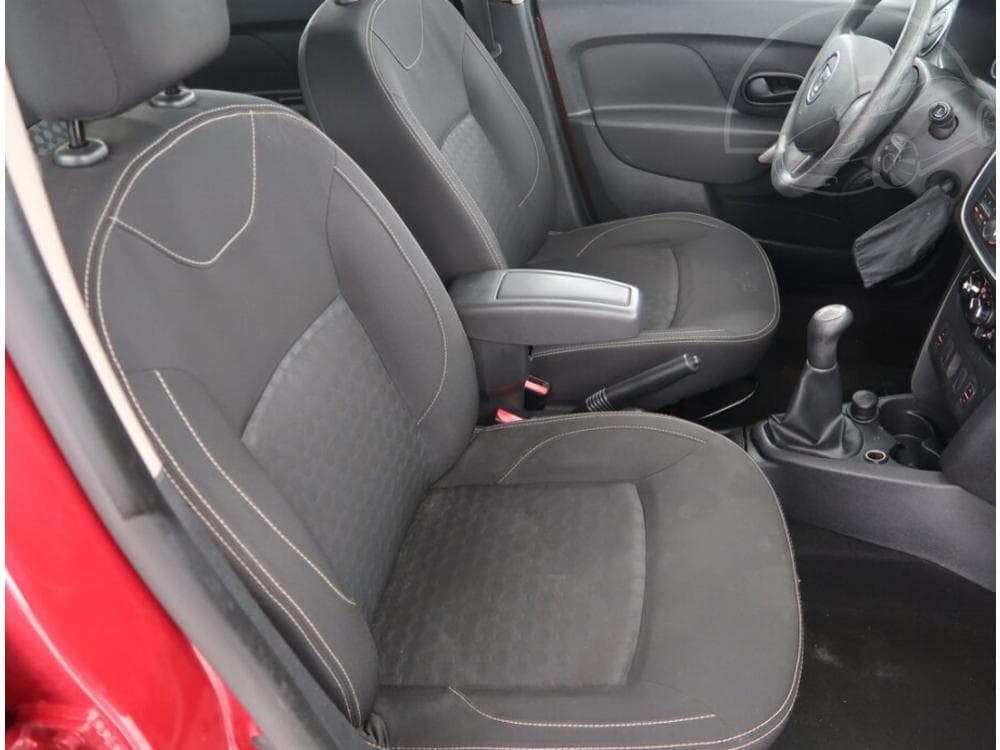 2013 Dacia LOGAN - 25