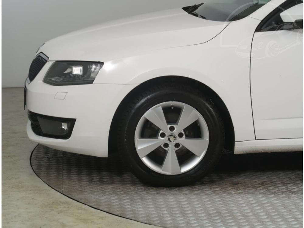 2015 Škoda OCTAVIA - 27