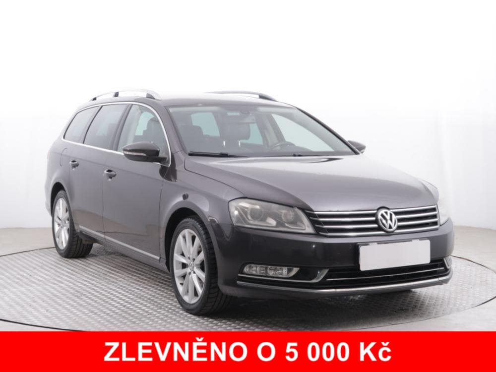 2011 Volkswagen PASSAT