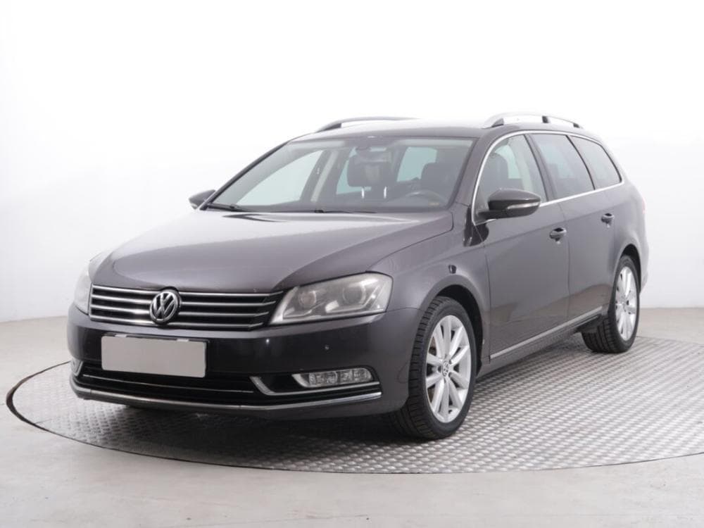2011 Volkswagen PASSAT - 3