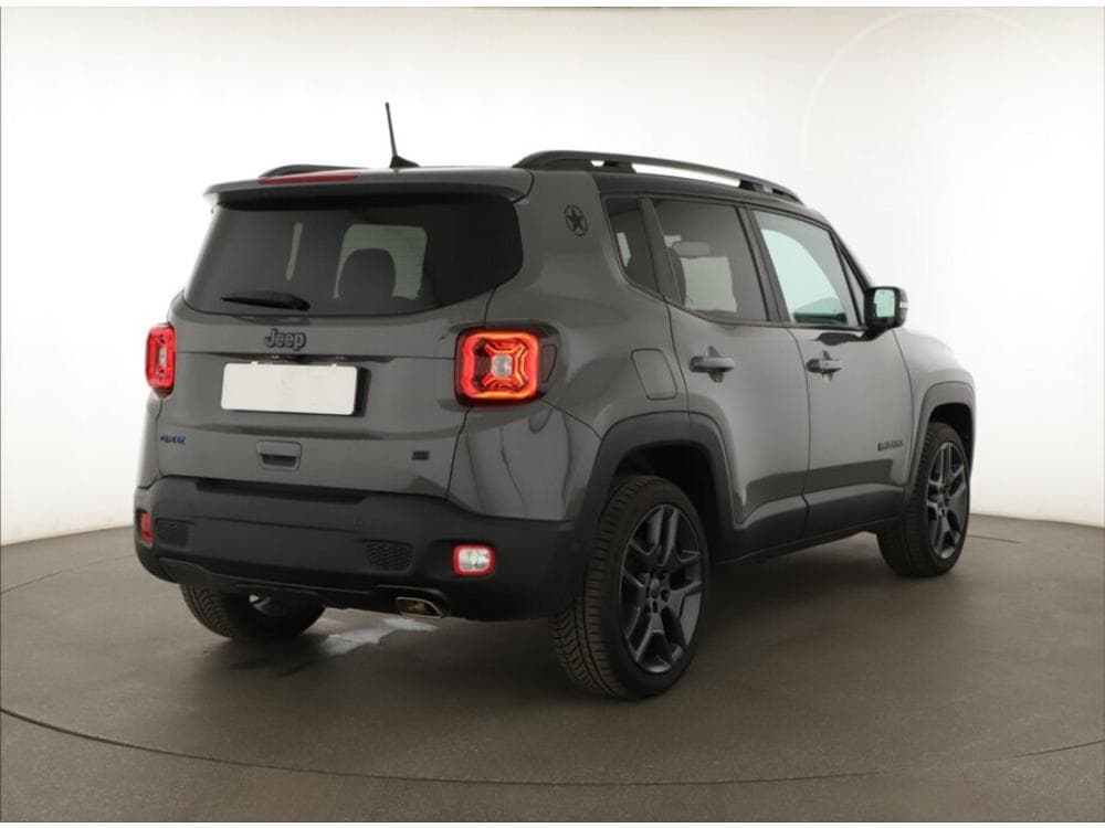 2020 Jeep RENEGADE - 13
