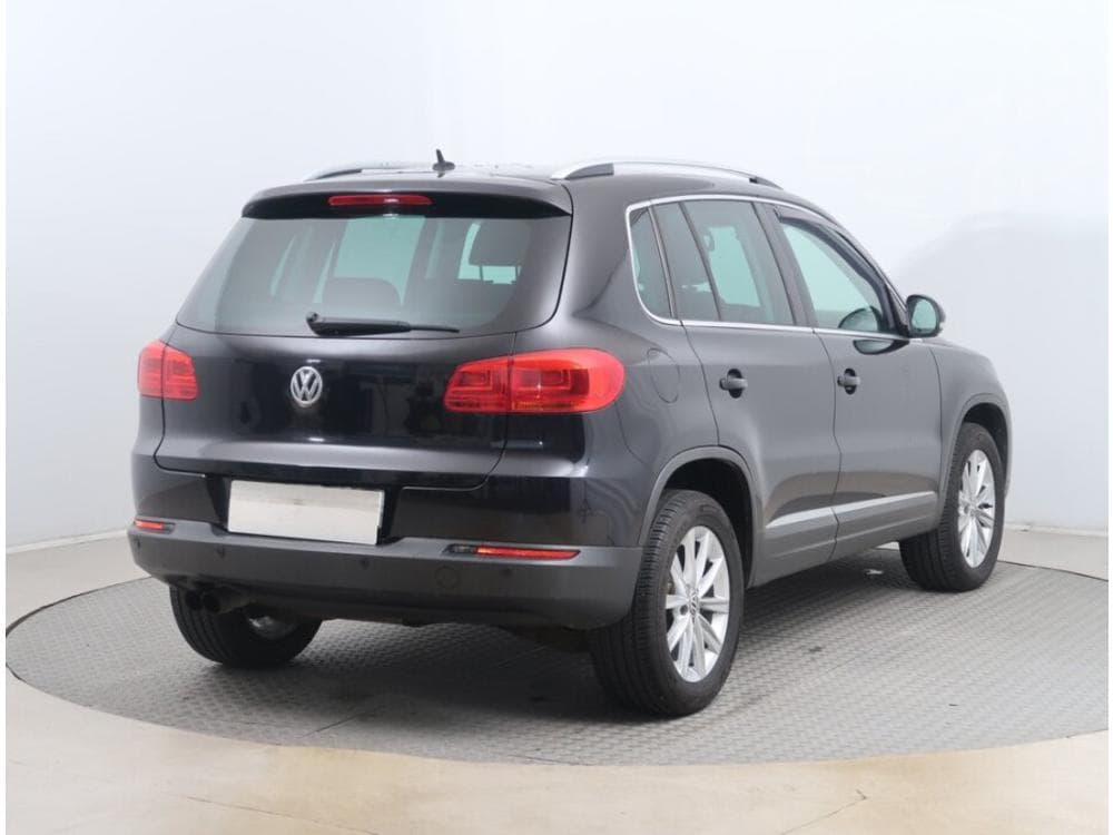 2012 Volkswagen TIGUAN - 13