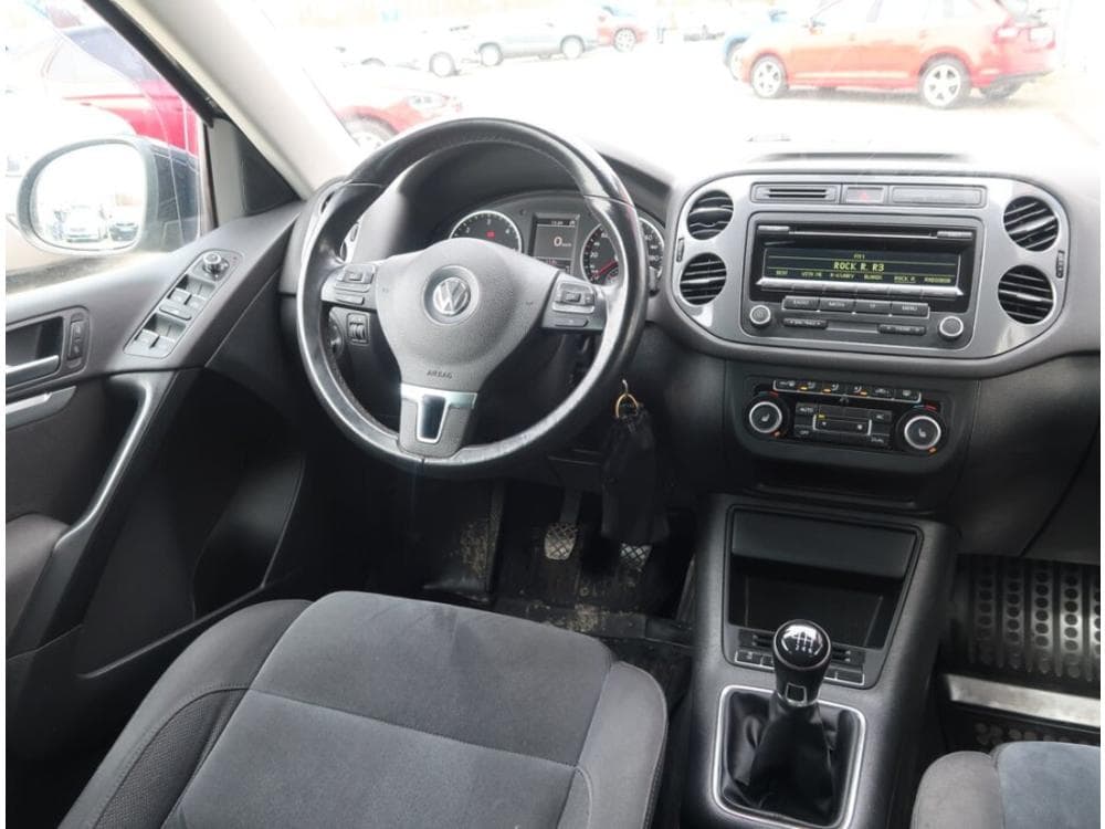2012 Volkswagen TIGUAN - 19