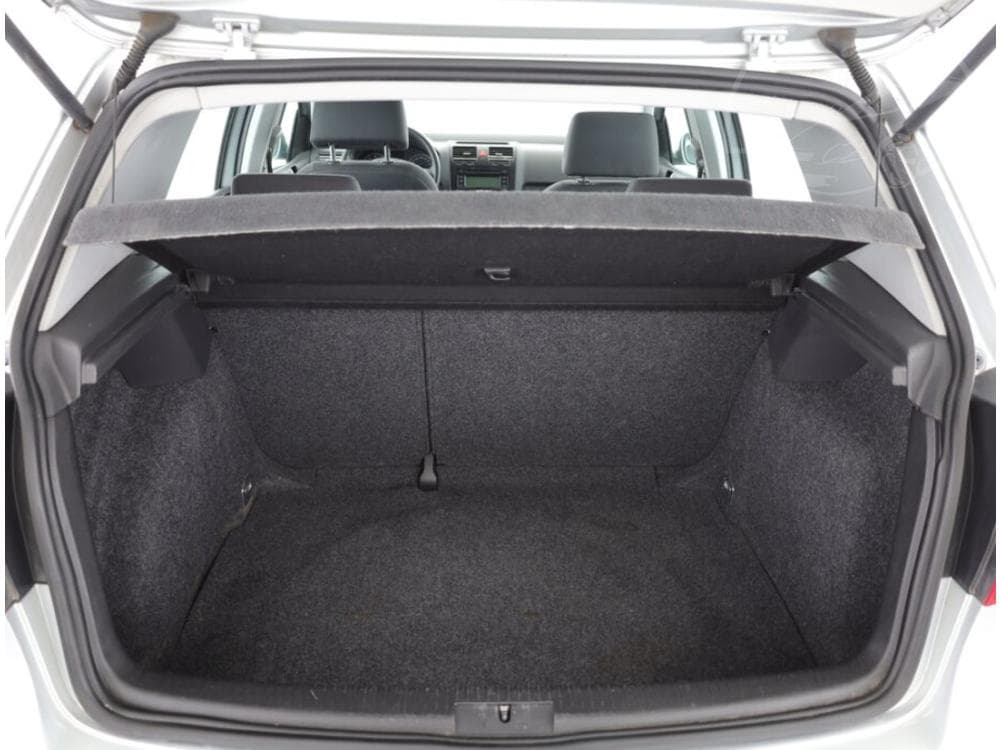 2005 Volkswagen GOLF - 10