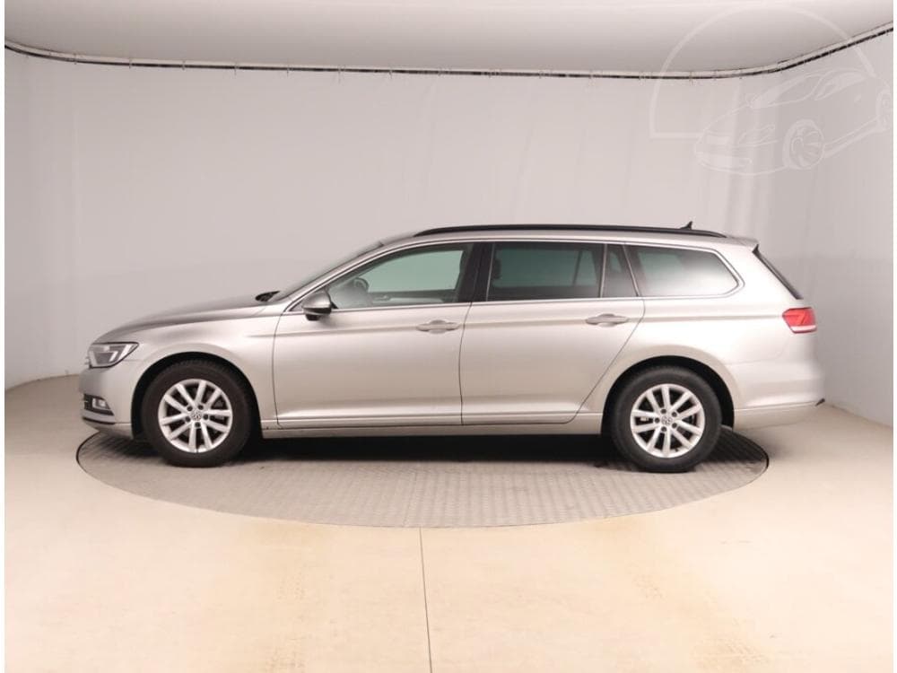 2016 Volkswagen PASSAT - 5