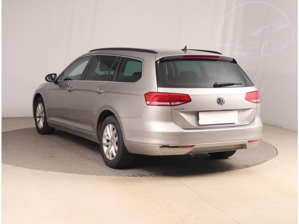 2016 Volkswagen PASSAT - 7