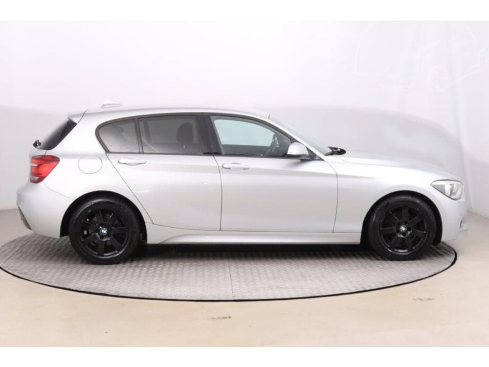 2012 BMW 1-SERIES - 11