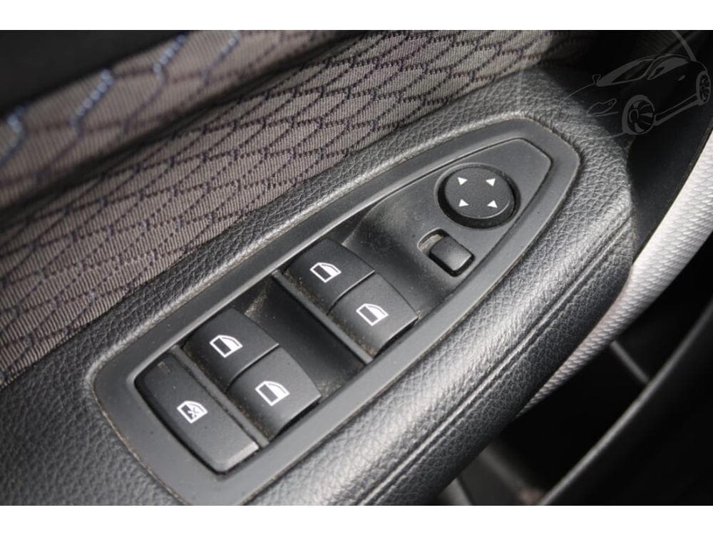 2012 BMW 1-SERIES - 27