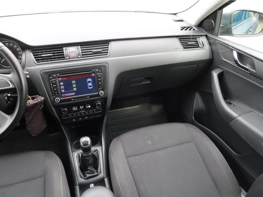 2013 Škoda RAPID - 29