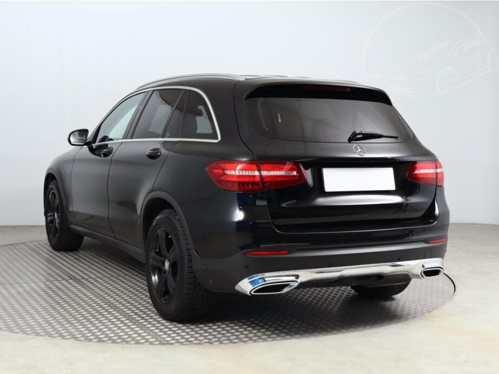 2016 Mercedes-Benz GLC - 7
