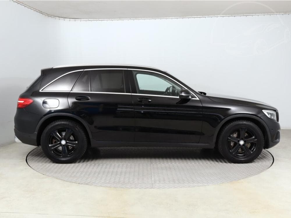 2016 Mercedes-Benz GLC - 11
