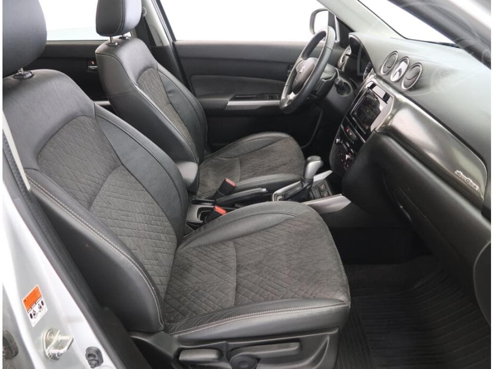 2019 Suzuki VITARA - 17