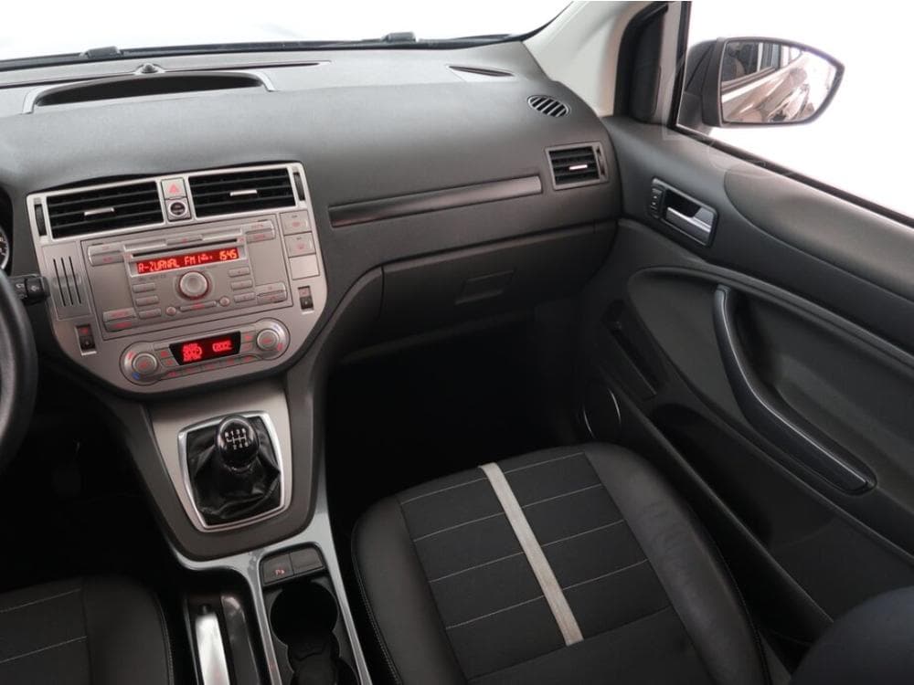 2010 Ford KUGA - 8