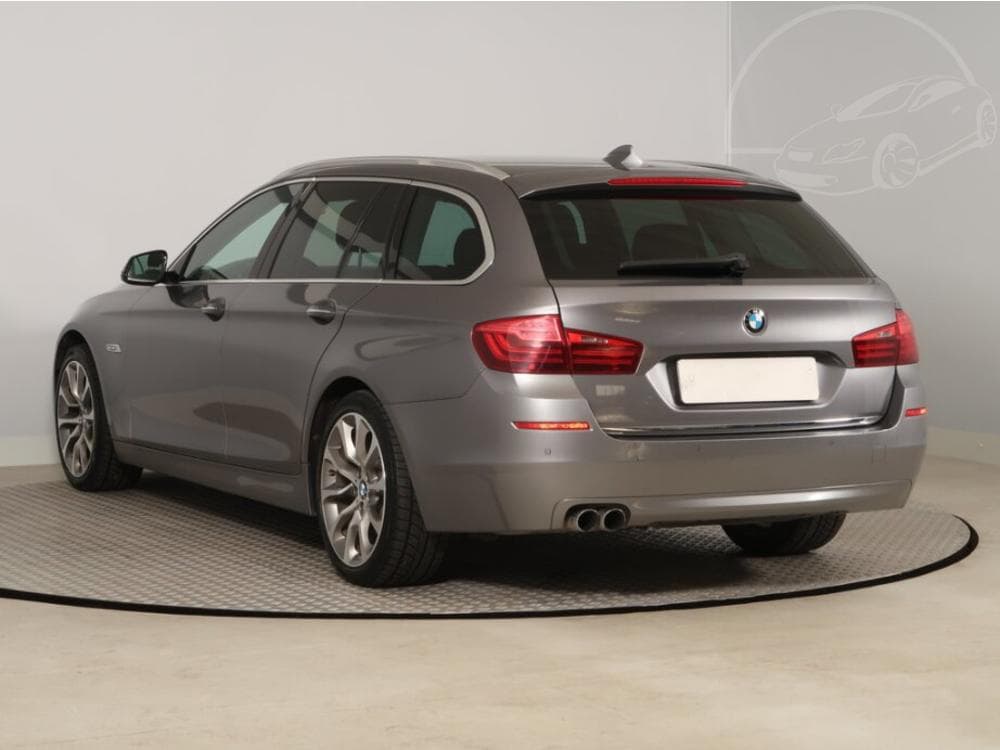2015 BMW 5-SERIES - 10