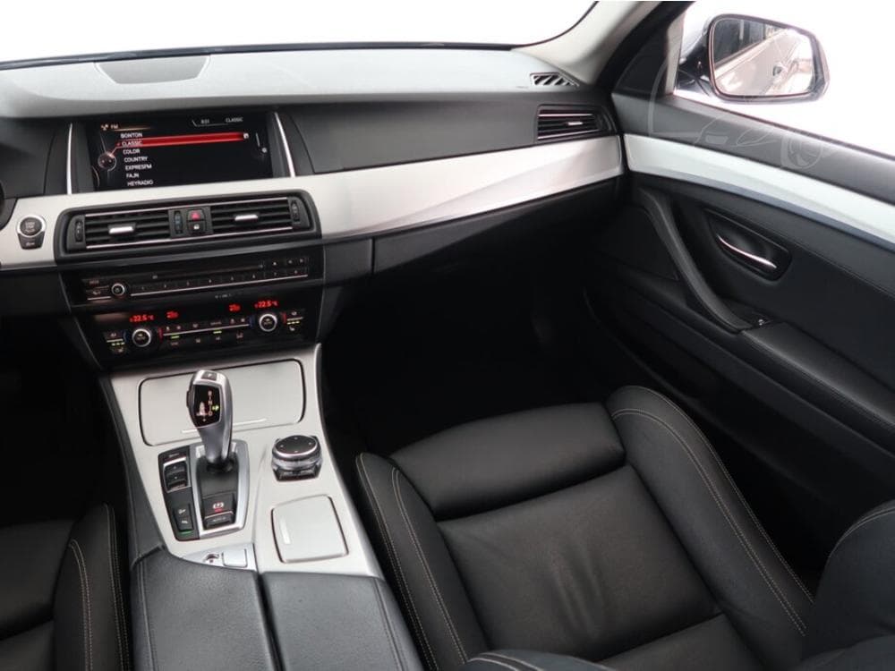 2015 BMW 5-SERIES - 22