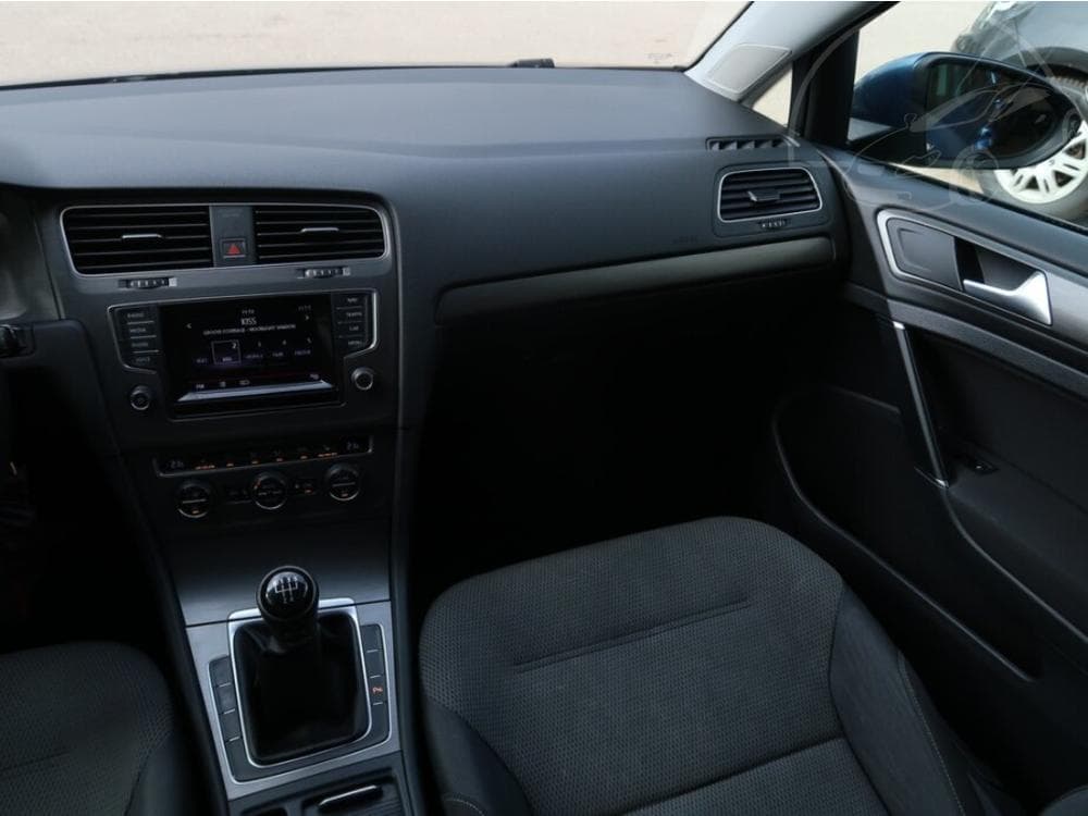 2013 Volkswagen GOLF - 8