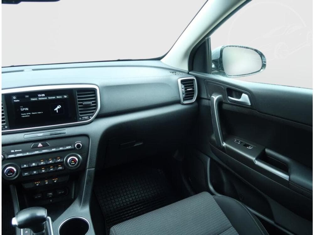 2019 Kia SPORTAGE - 8