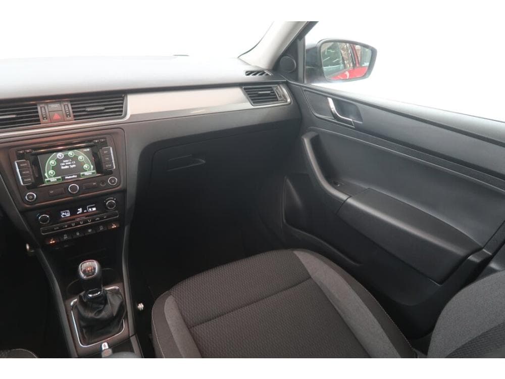 2014 Škoda RAPID - 8