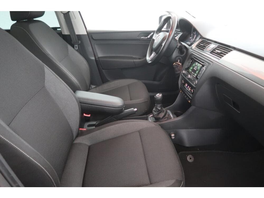 2014 Škoda RAPID - 9