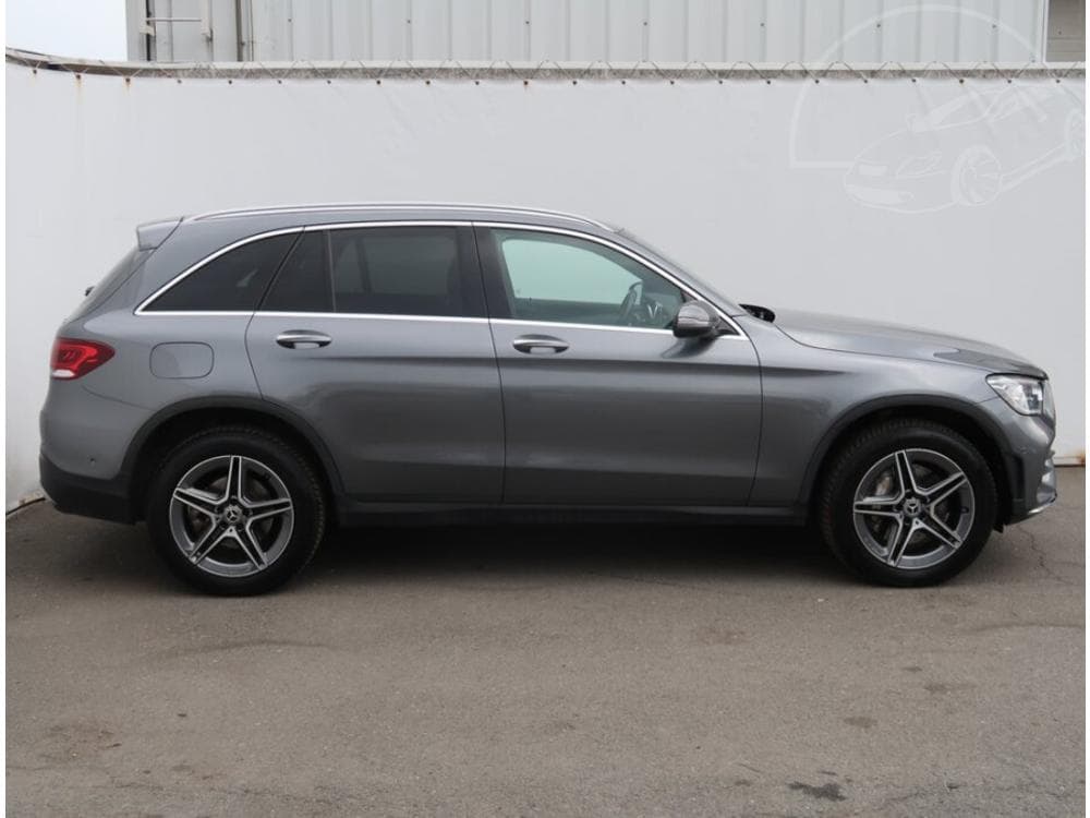 2022 Mercedes-Benz GLC - 11