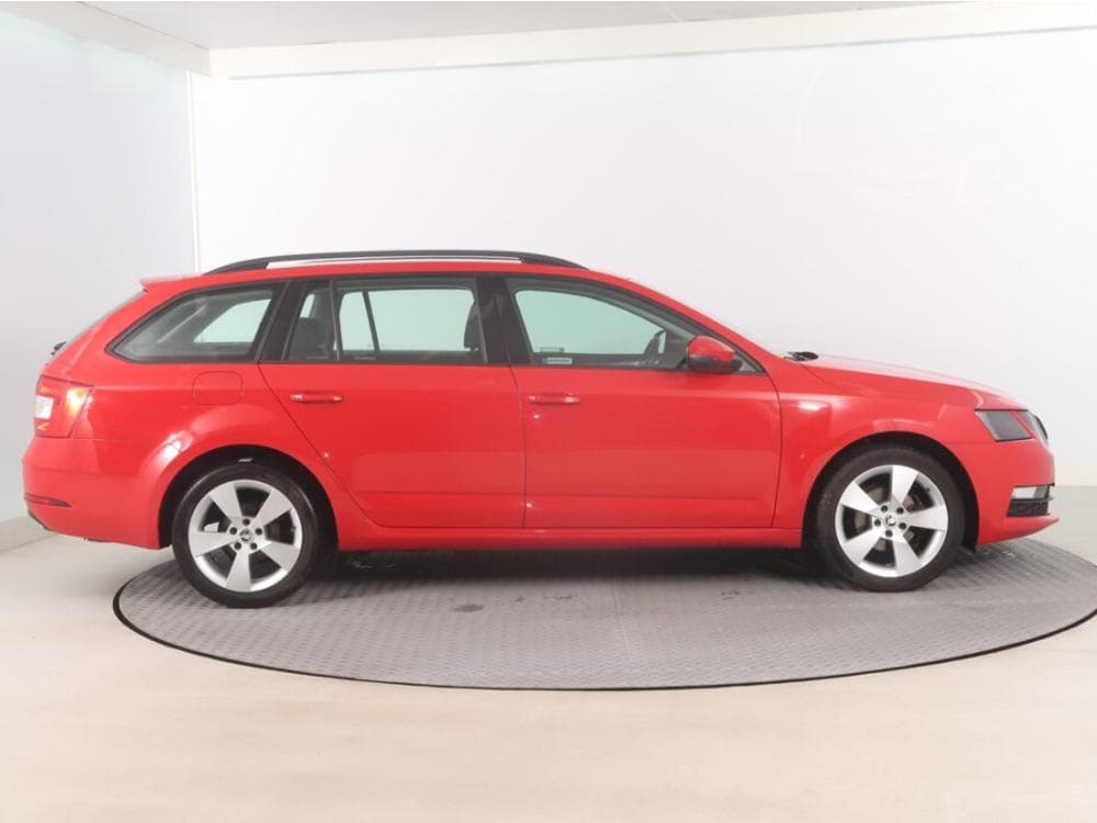 2019 Škoda OCTAVIA - 11