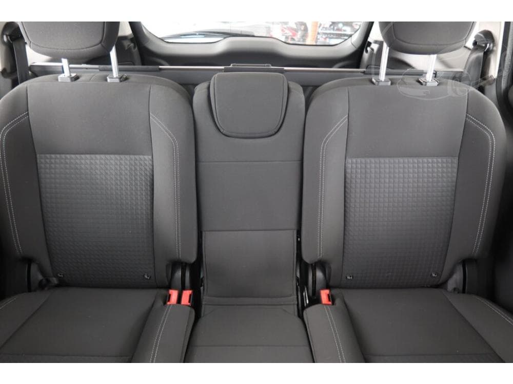 2019 Ford C-MAX - 19