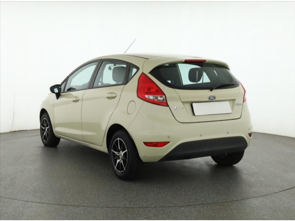 2010 Ford FIESTA - 4
