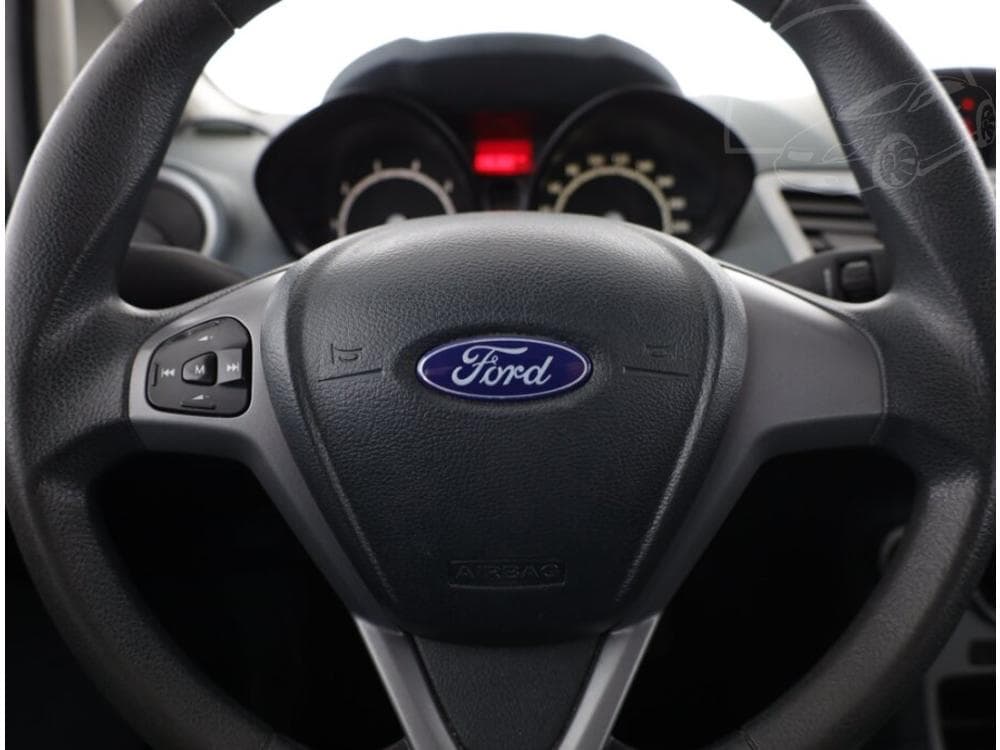2010 Ford FIESTA - 8