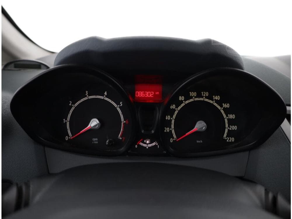 2010 Ford FIESTA - 9