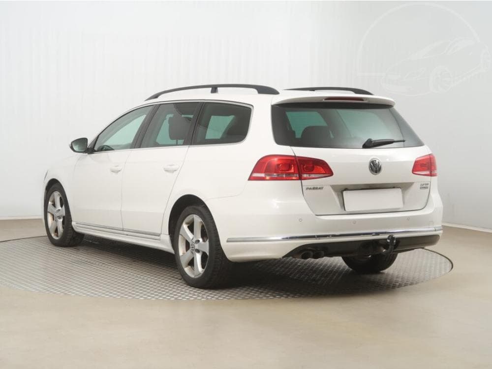 2012 Volkswagen PASSAT - 4