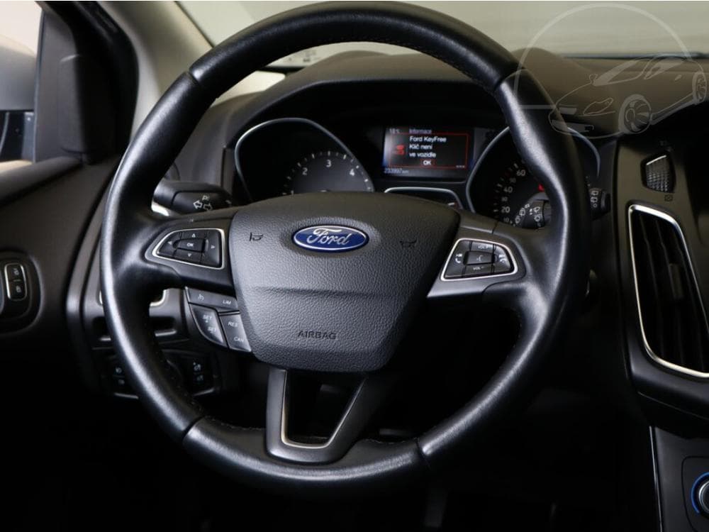 2016 Ford FOCUS - 12