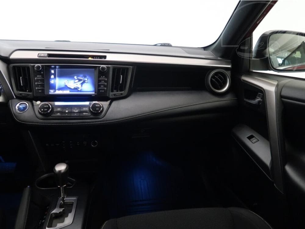 2018 Toyota RAV4 - 15
