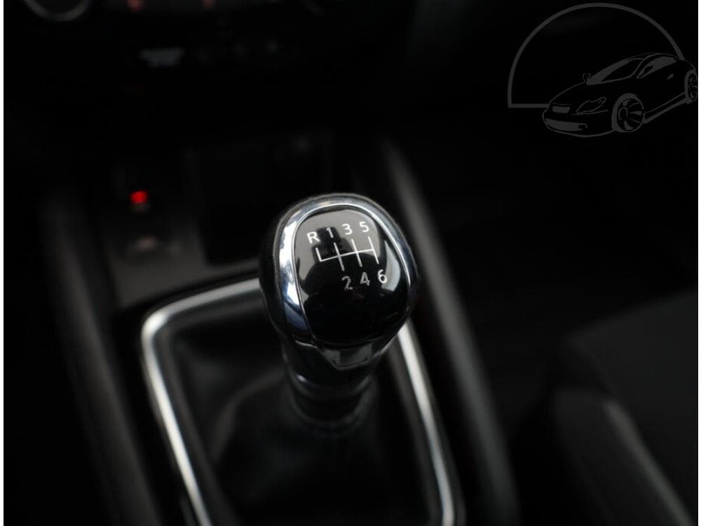 2018 Nissan QASHQAI - 37