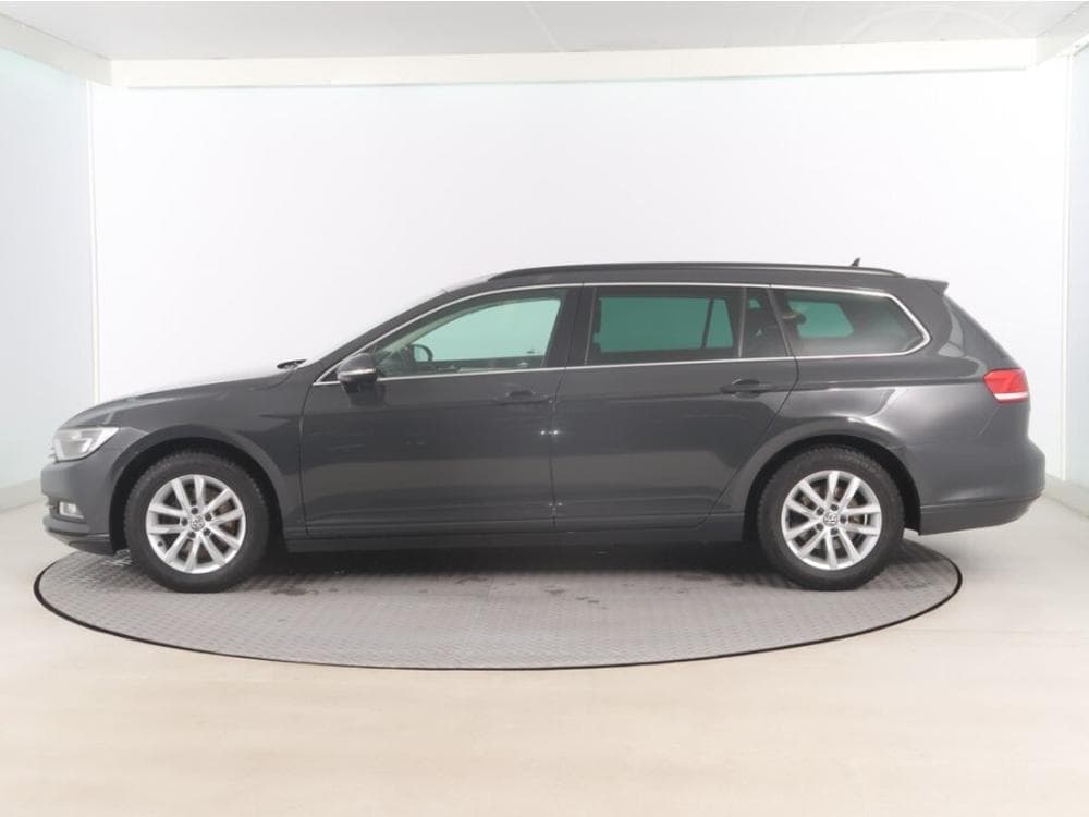2015 Volkswagen PASSAT - 5