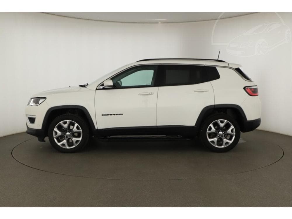 2018 Jeep COMPASS - 9