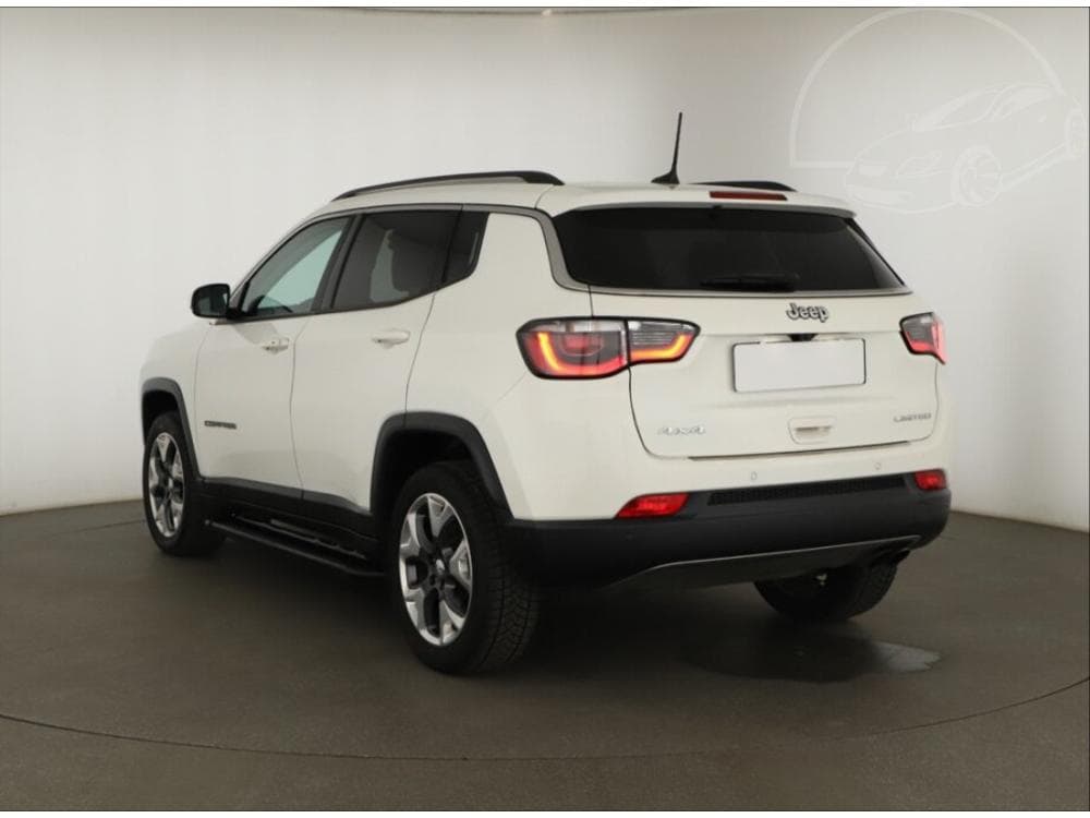 2018 Jeep COMPASS - 13
