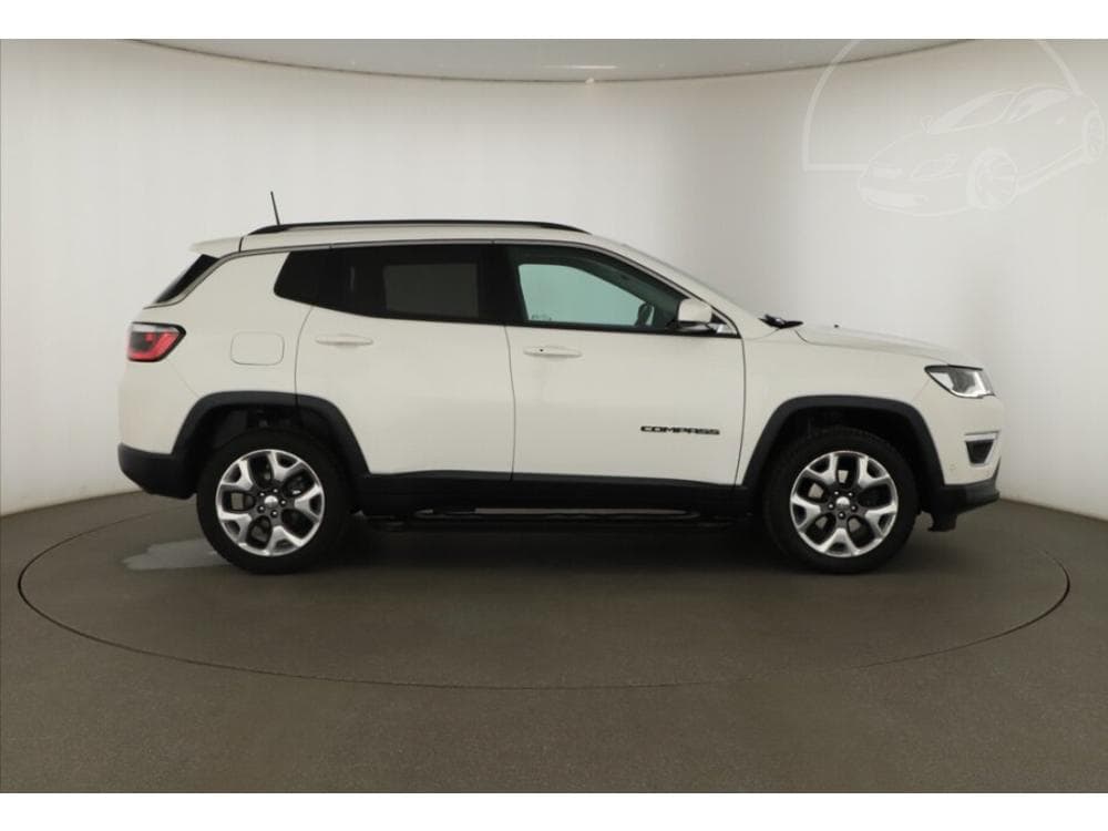 2018 Jeep COMPASS - 21