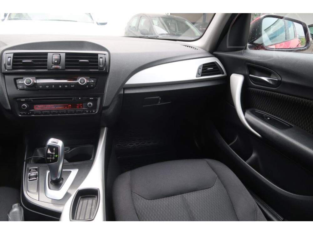 2013 BMW 1-SERIES - 8