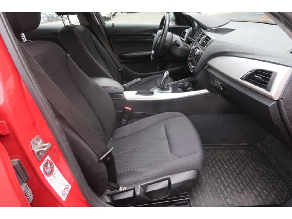 2013 BMW 1-SERIES - 9