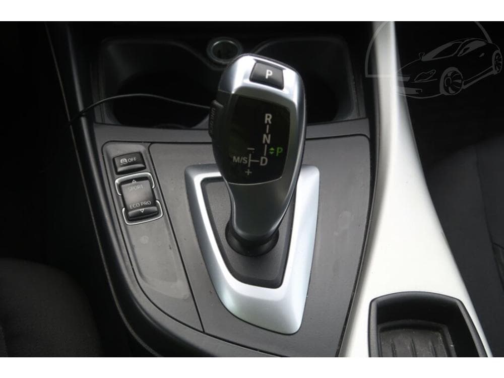 2013 BMW 1-SERIES - 13