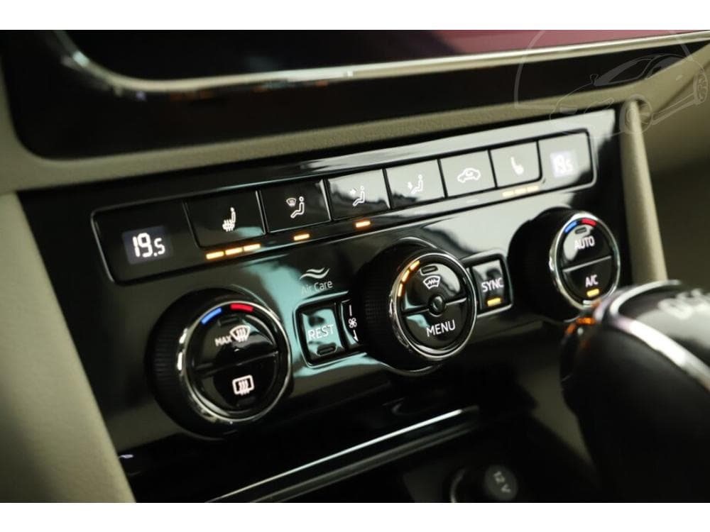 2022 Škoda SUPERB - 53