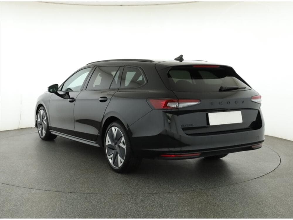 2025 Škoda SUPERB - 7