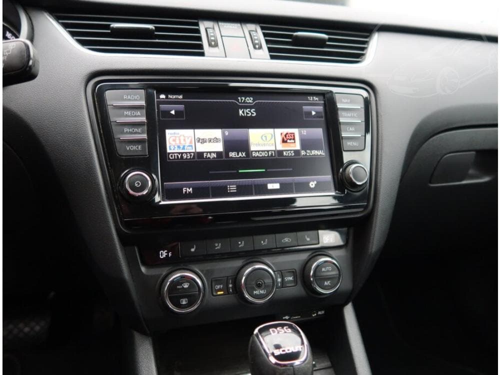 2015 Škoda OCTAVIA - 12