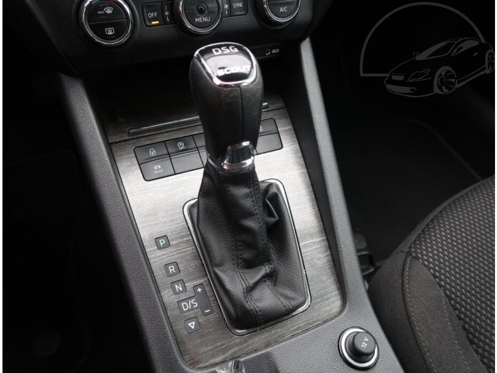 2015 Škoda OCTAVIA - 13