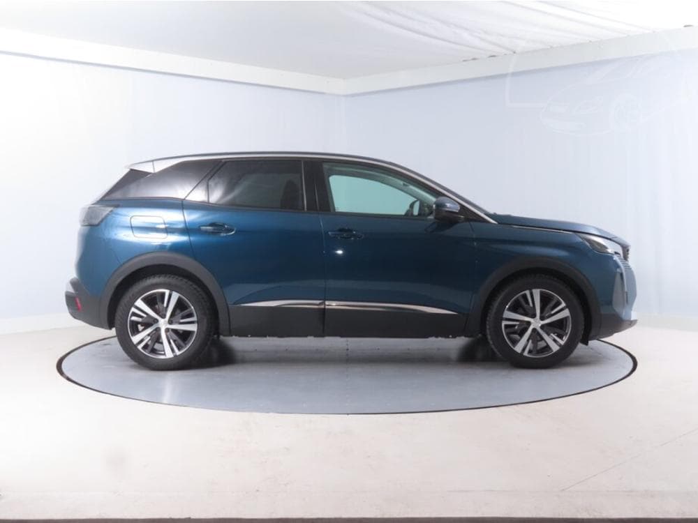 2021 Peugeot 3008 - 11