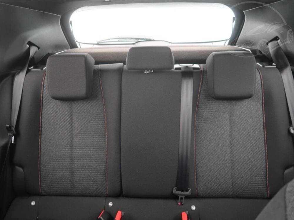 2025 Peugeot 2008 - 19