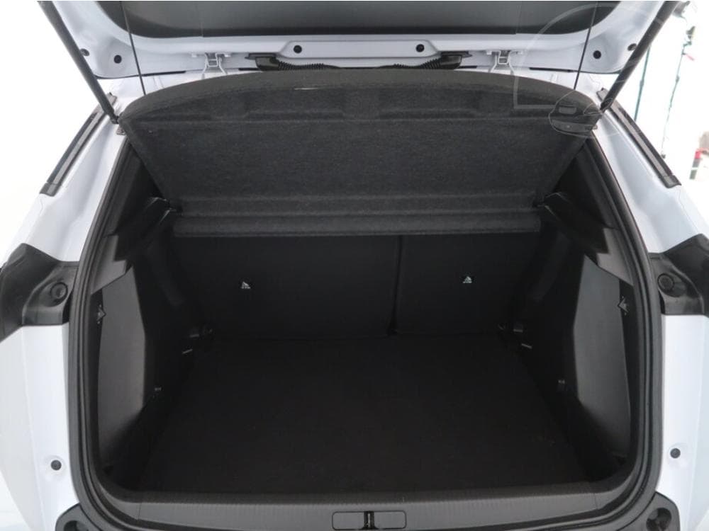 2025 Peugeot 2008 - 25