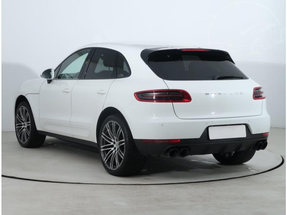 2017 Porsche MACAN - 10